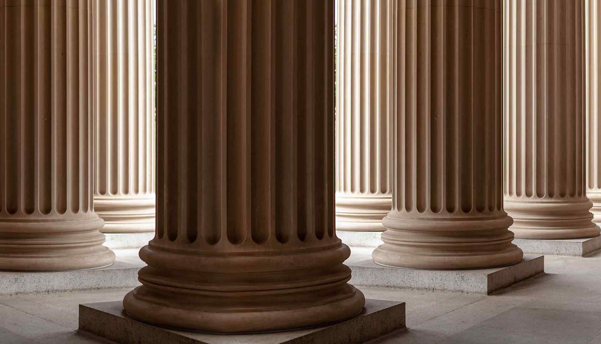 https://idfinance.ch/wp-content/uploads/2019/10/background_01.jpg
