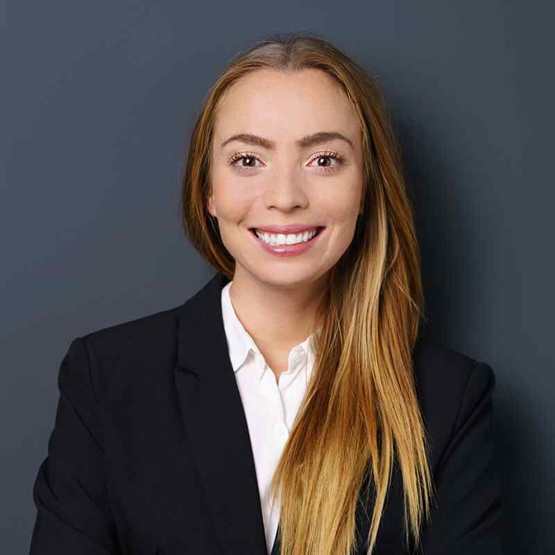https://idfinance.ch/wp-content/uploads/2019/10/image_team_06.jpg